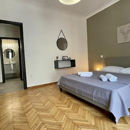 Gorgeous Renovated Apt. Close To Metro And Cultural Sites! Афины Экстерьер фото
