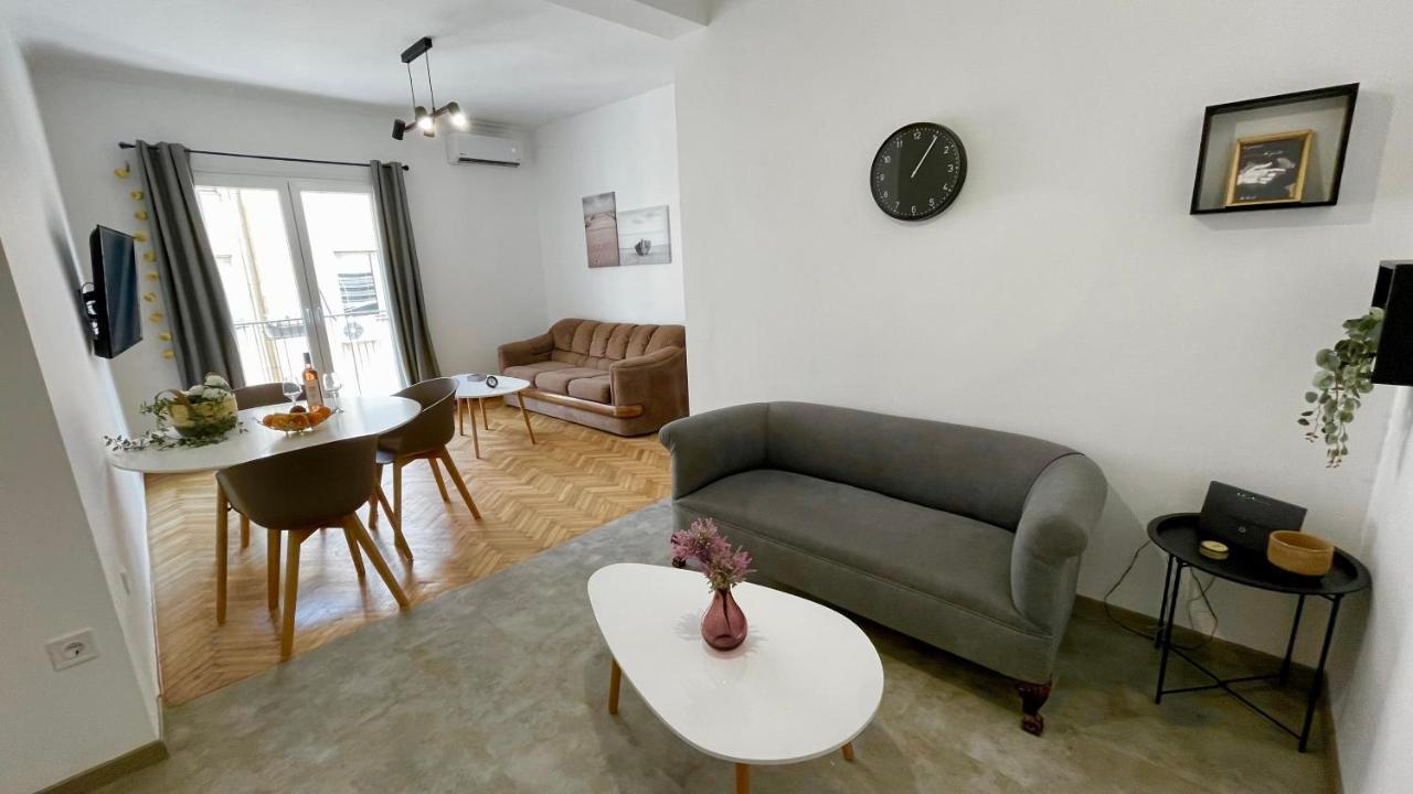 Gorgeous Renovated Apt. Close To Metro And Cultural Sites! Афины Экстерьер фото