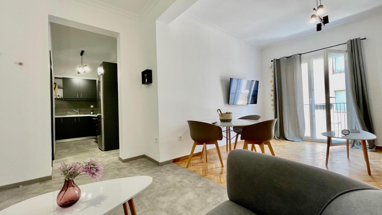 Gorgeous Renovated Apt. Close To Metro And Cultural Sites! Афины Экстерьер фото